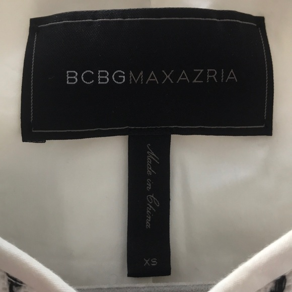 BCBG MAX AZRIA Cropped Zippered Blazer - XS - Picture 3 of 4